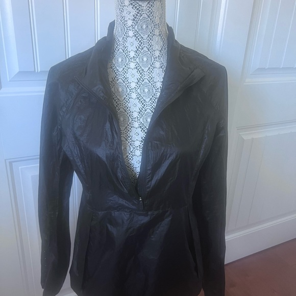 Lululemon Light Packable Pullover Jacket - Picture 3 of 3